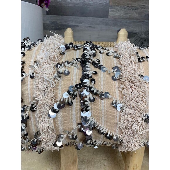 Vintage Moroccan Handira Pillow, Berber Wedding Blanket Cushion 03YS00896 - Picture 2 of 10